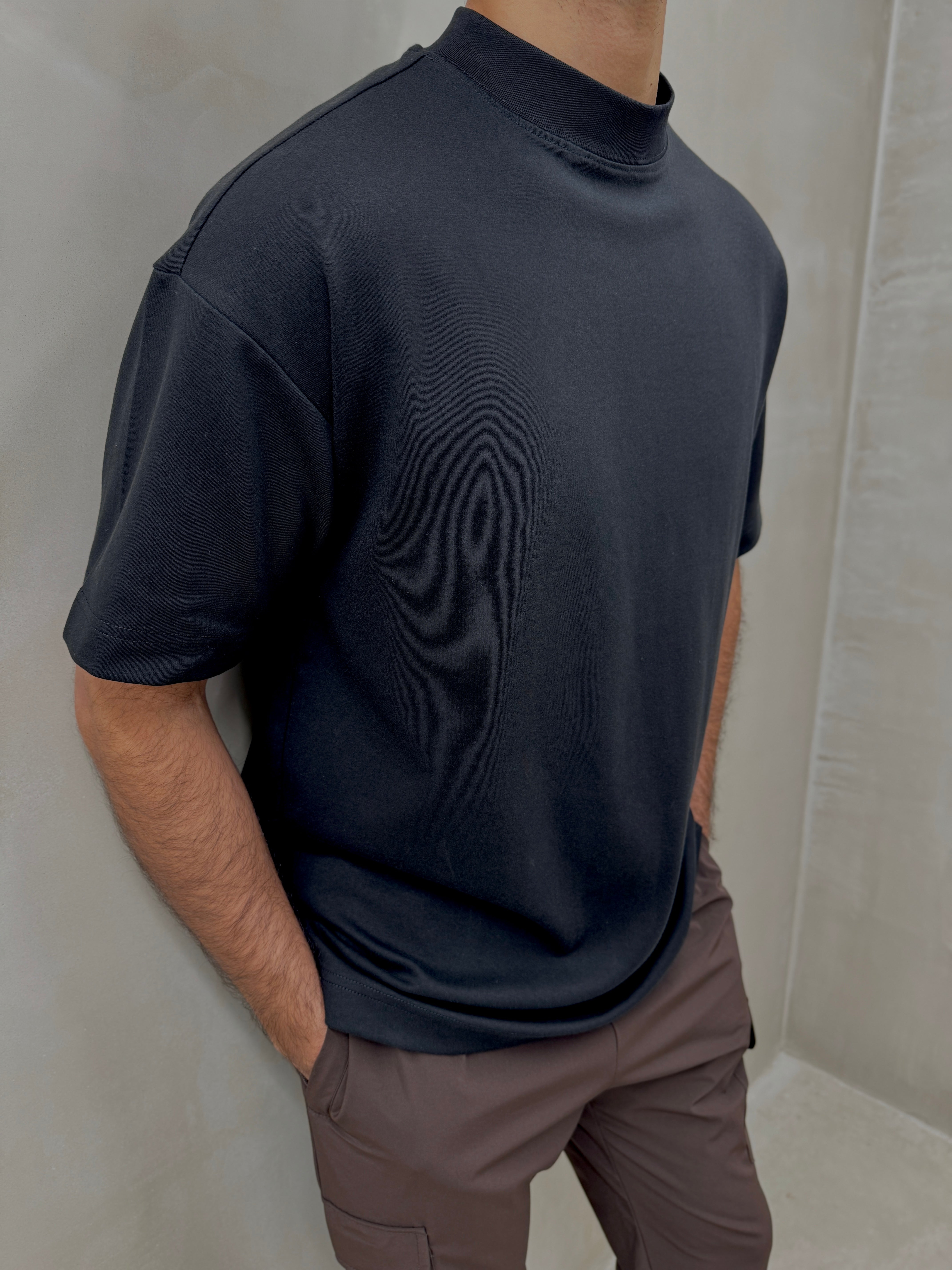 Oversized T-shirt - Obsidian Black – LOST WILL