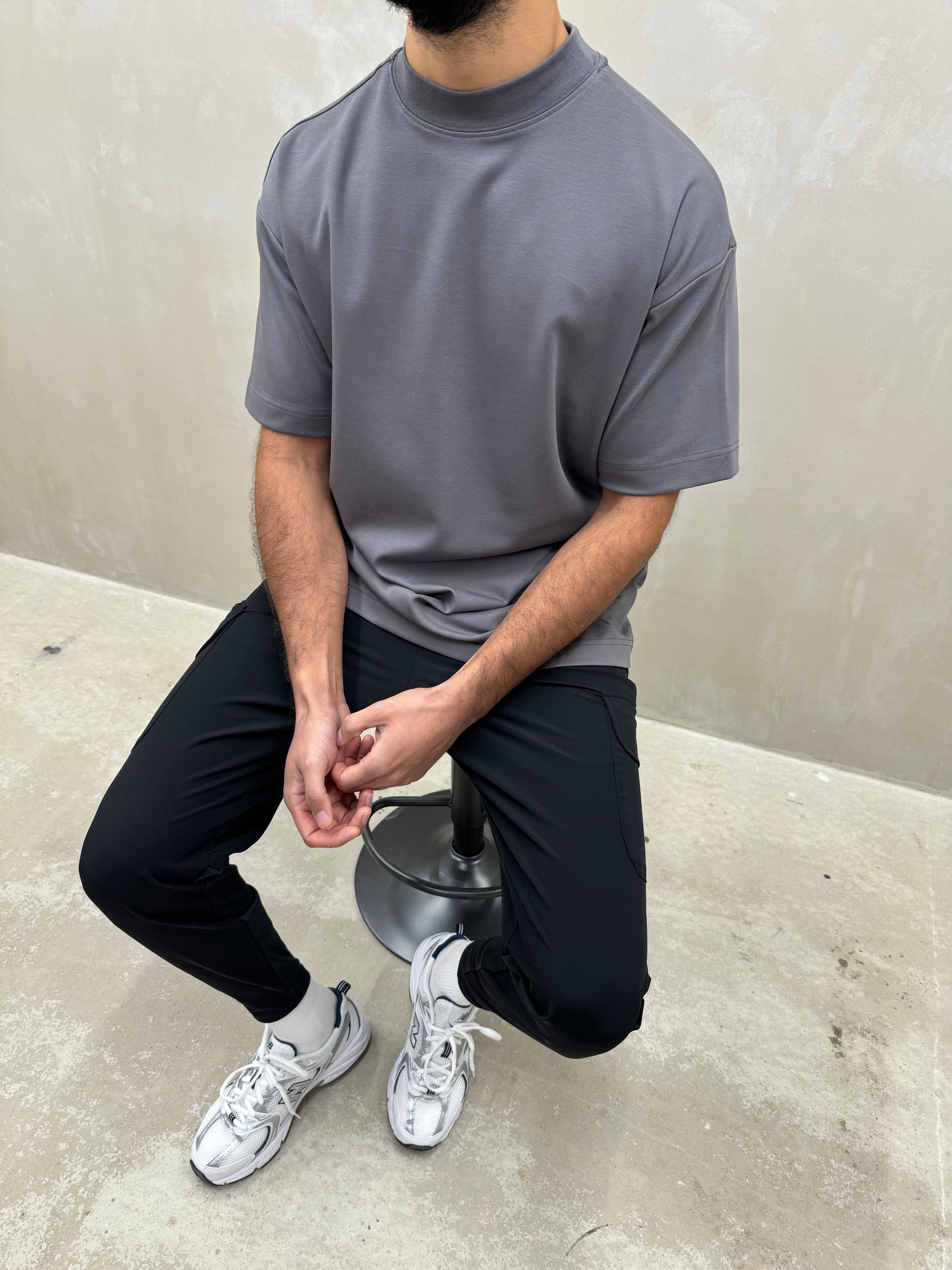 Oversized T-shirt - Graphite Grey – LOST WILL